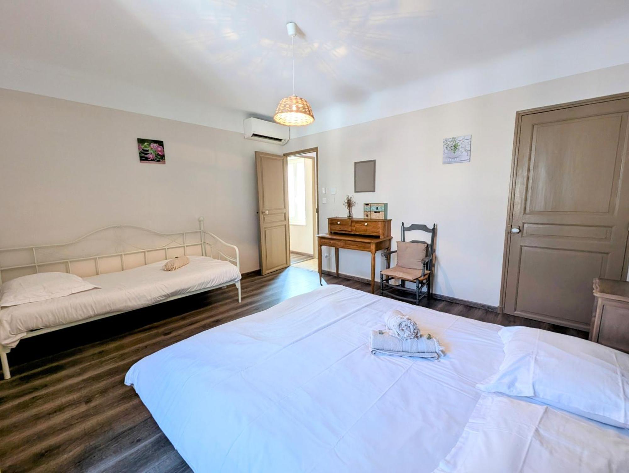 Vakantiehuis Felibrige - Clim - Cour